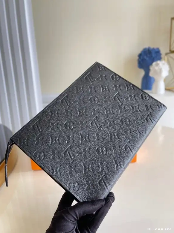 Aaa replica ru VUITTON VOYAGE POCHETTE LOUIS 0615